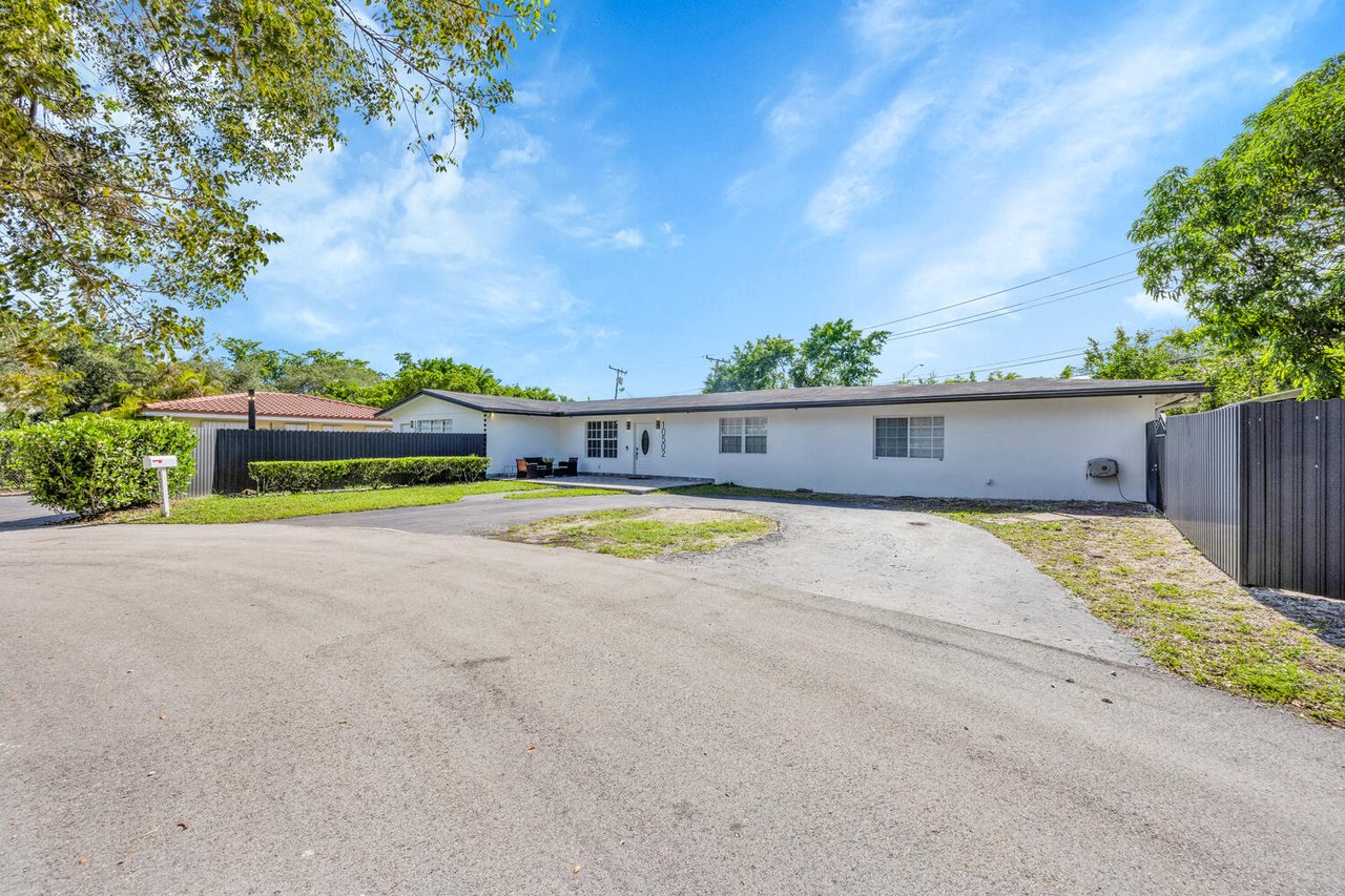 Calling All Investors - Pinecrest Duplex For Sale