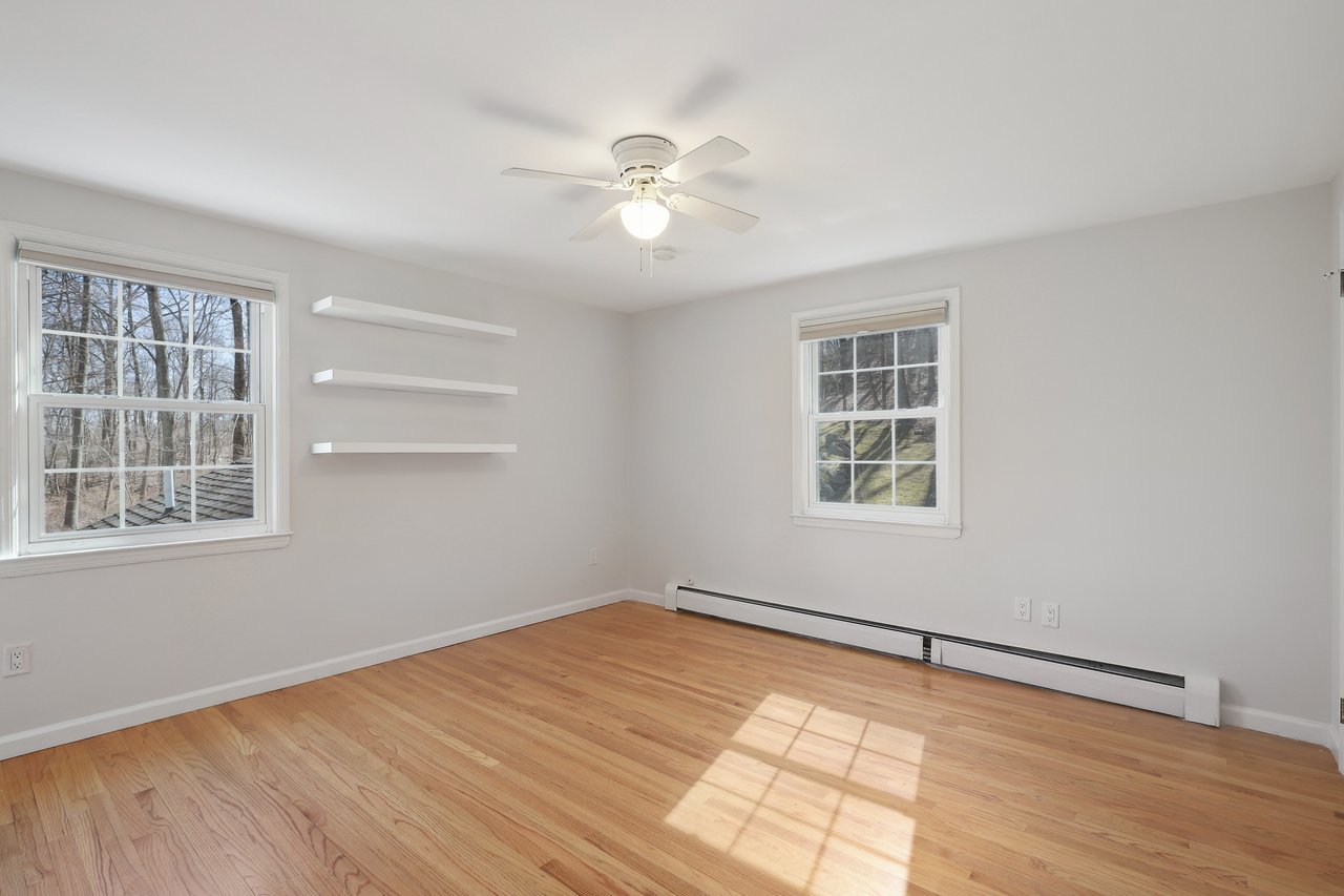 25 Mt Holly Road E