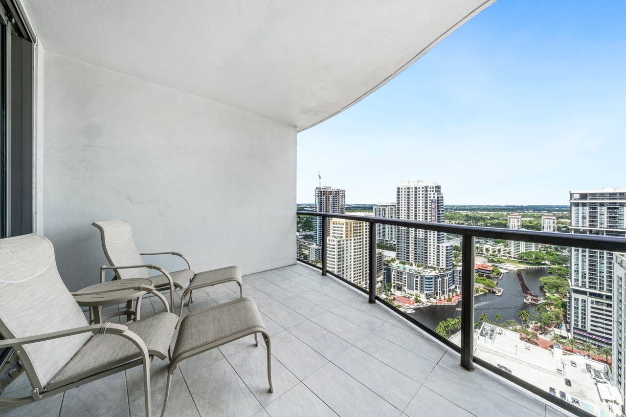 100 E Las Olas Blvd 3303