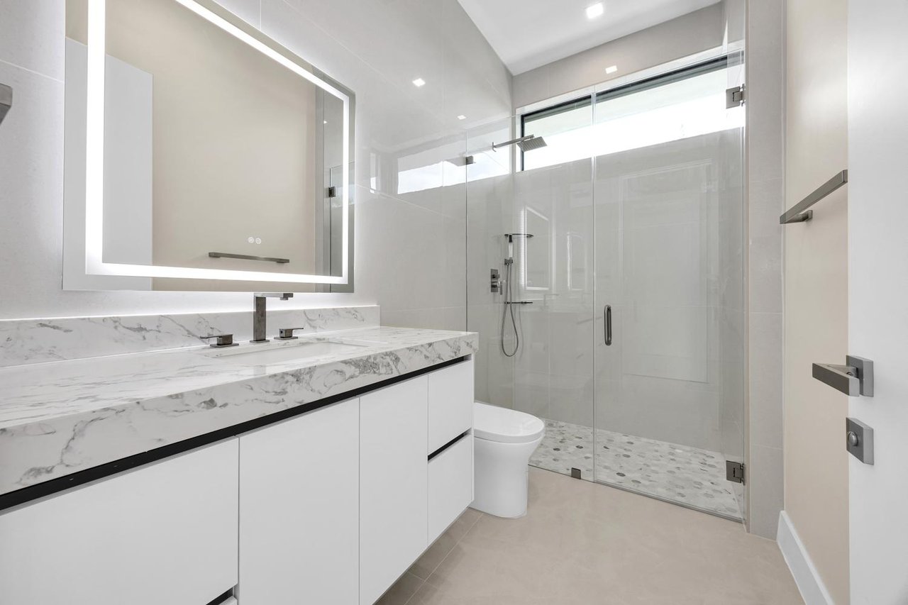 Sophisticated New Construction in the Heart of Miami