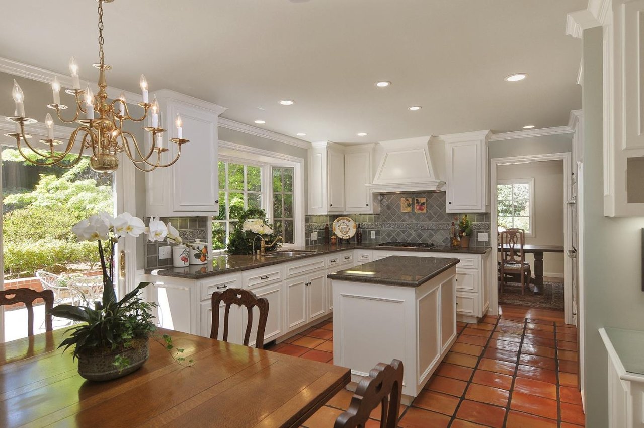 1115 Cascade Drive