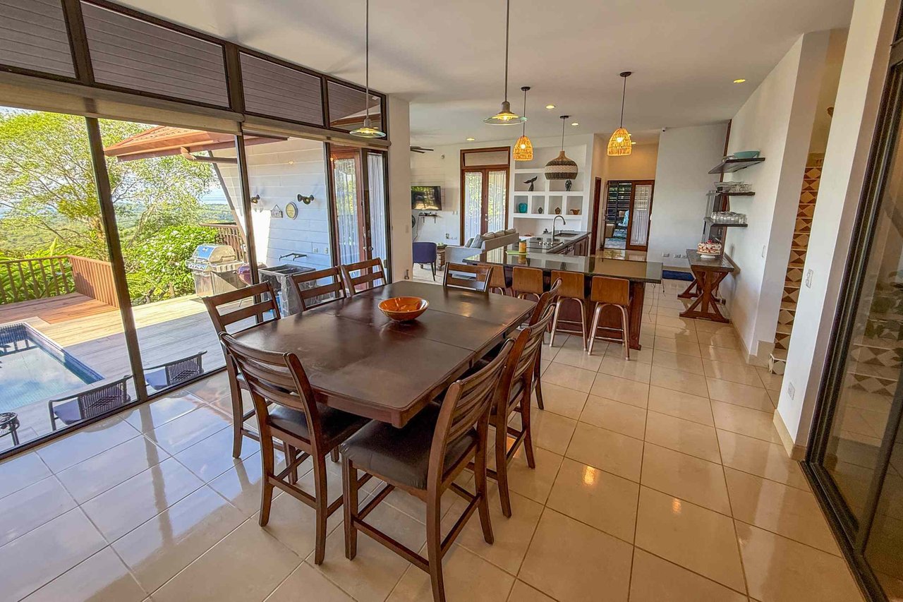 Panoramic Ocean View 4-Bedroom Home with Big Pool & Ample Space to Entertain in Ojochal Costa Rica