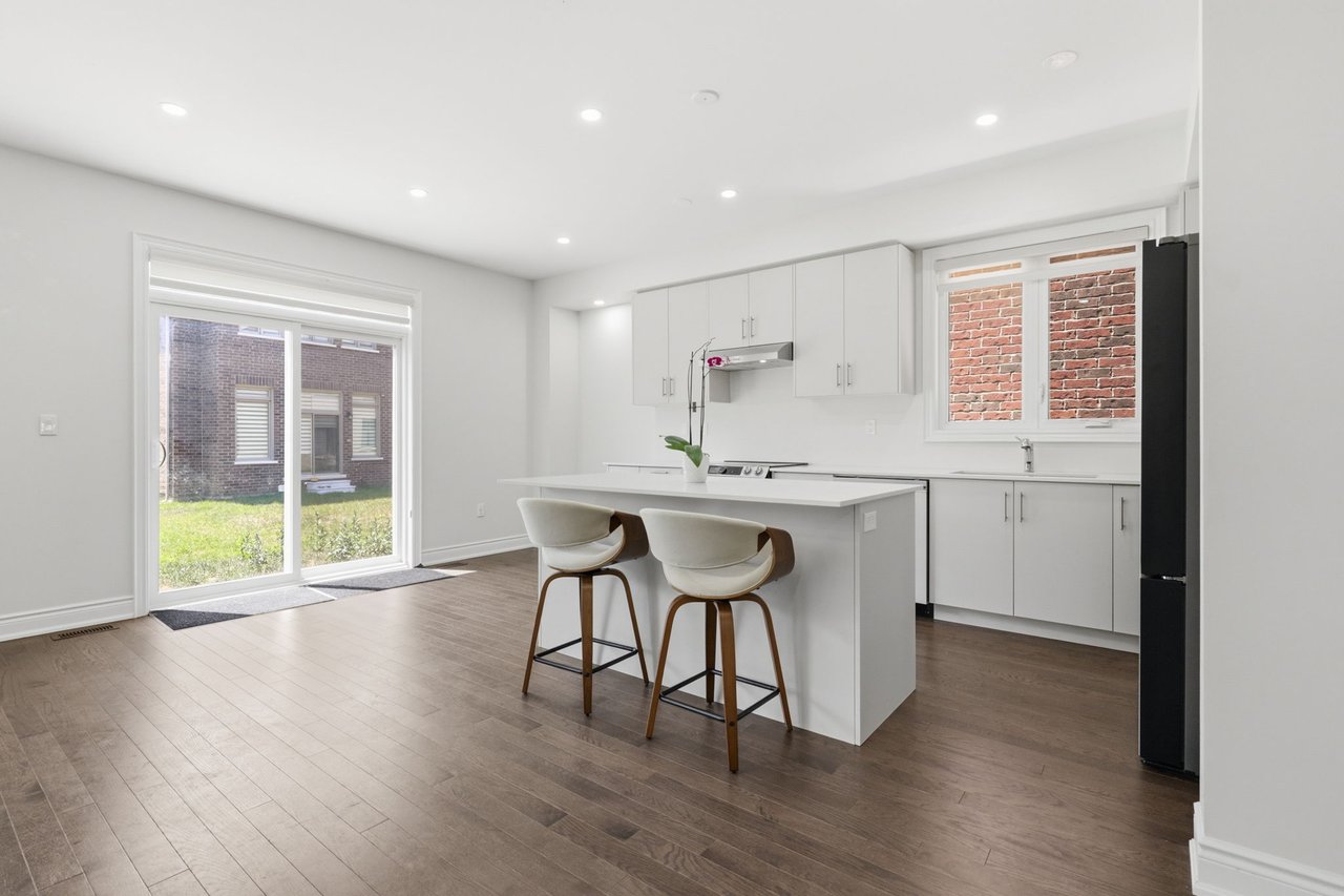 32 Bermondsey Way