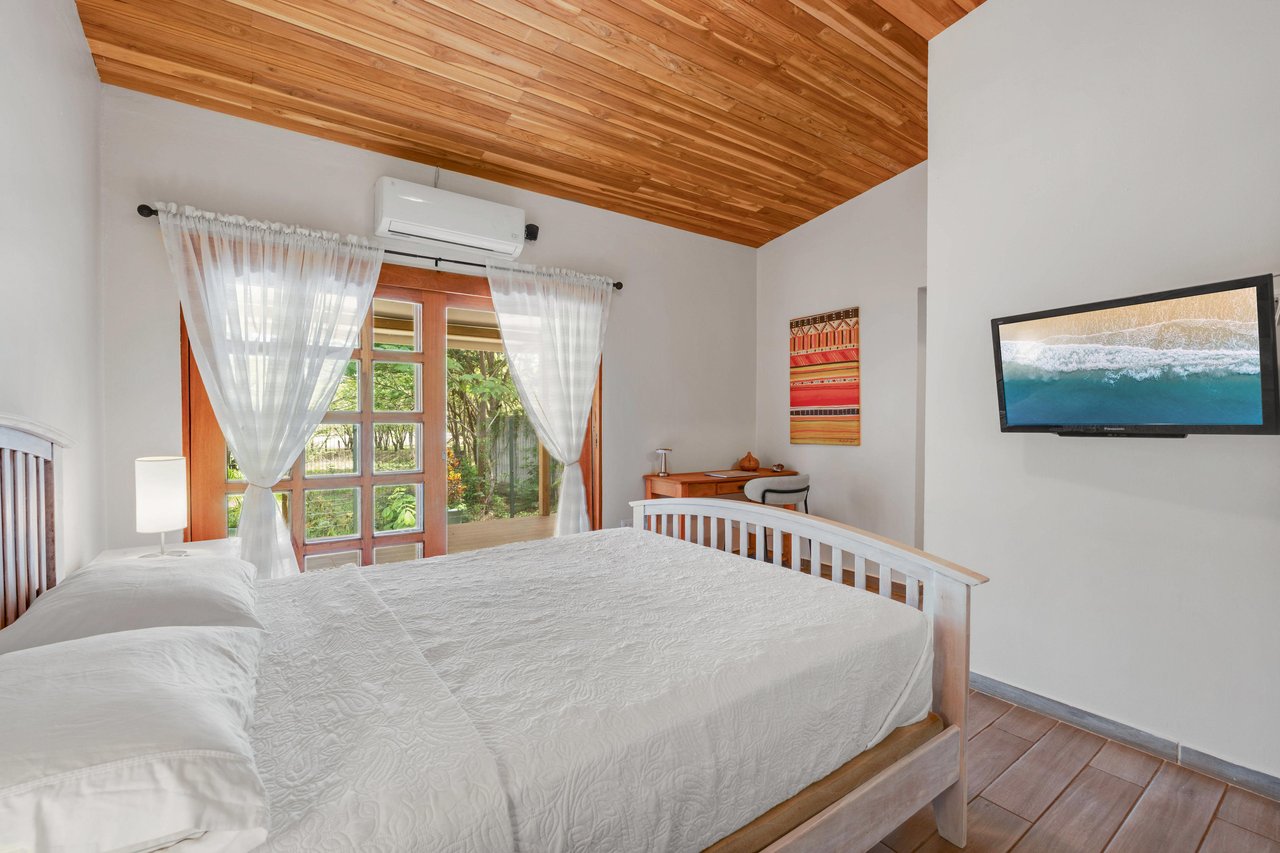Multi-Home Property | Versatile Estate Near Playa Avellanas