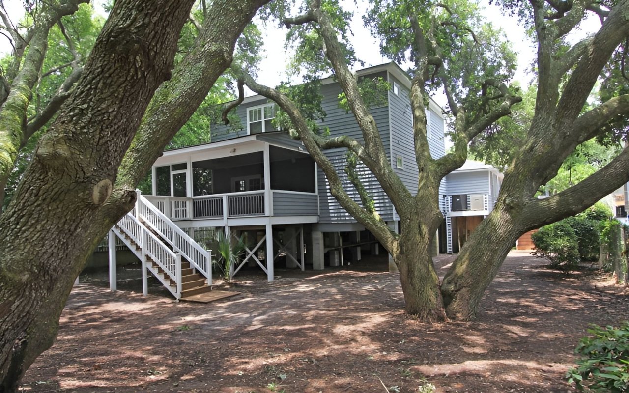A Featured Listing – 2402 Cameron Boulevard