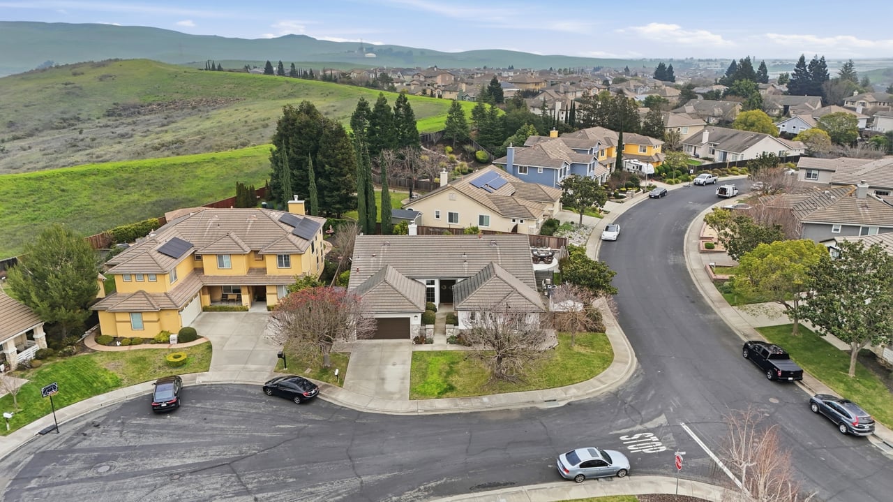 670 Hubbs Court, Benicia 