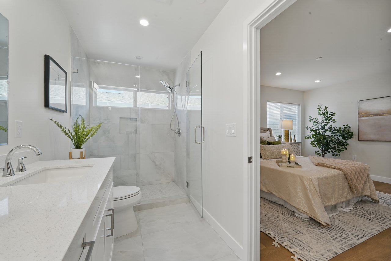 4 Units in North Hollywood