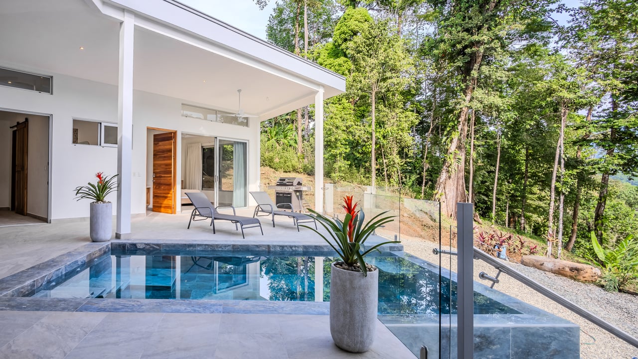 An Exclusive, Sunny Ridge-Top 4-Bed Designer House With Unforgettable Mountain & Jungle Views