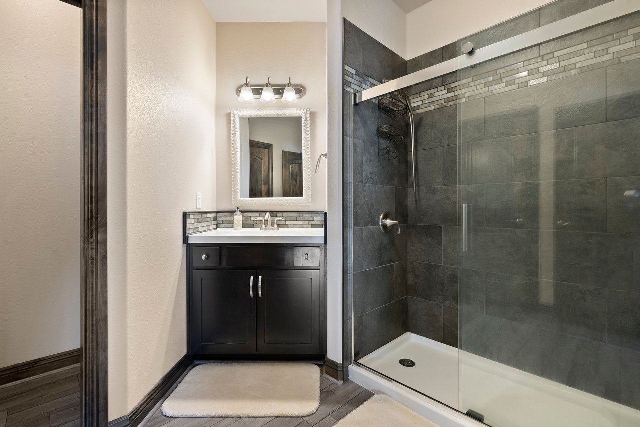 17576 Cabin Hill Lane