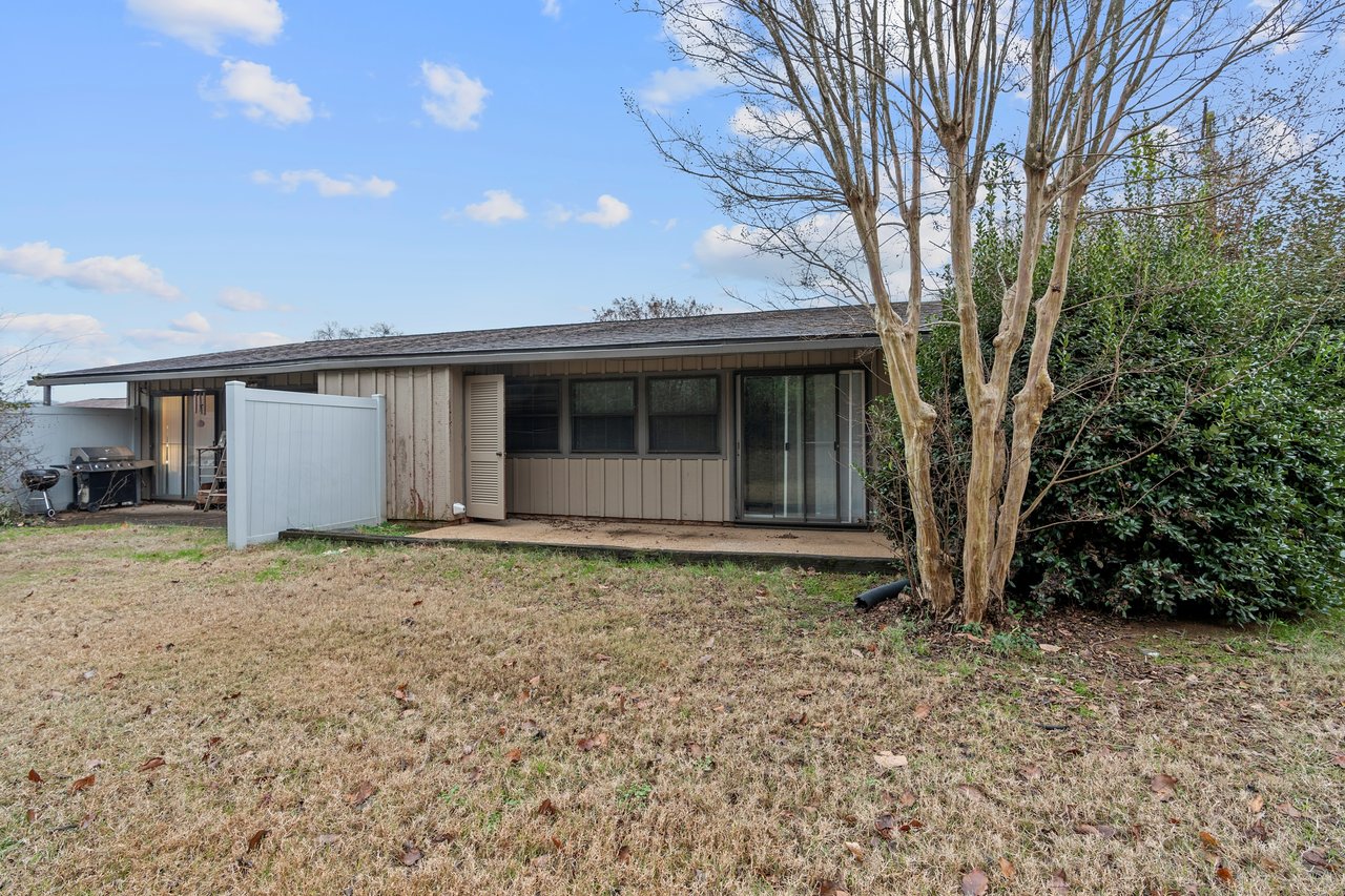 Updated 1BR Condo Near Redstone Arsenal – Convenient, Modern Living in Huntsville!