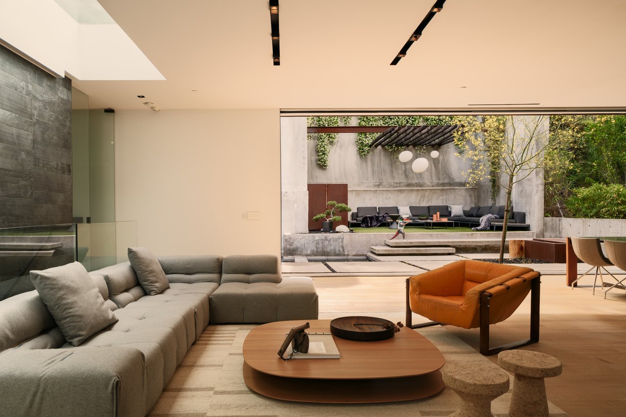 8050 Willow Glen Rd, Laurel Canyon