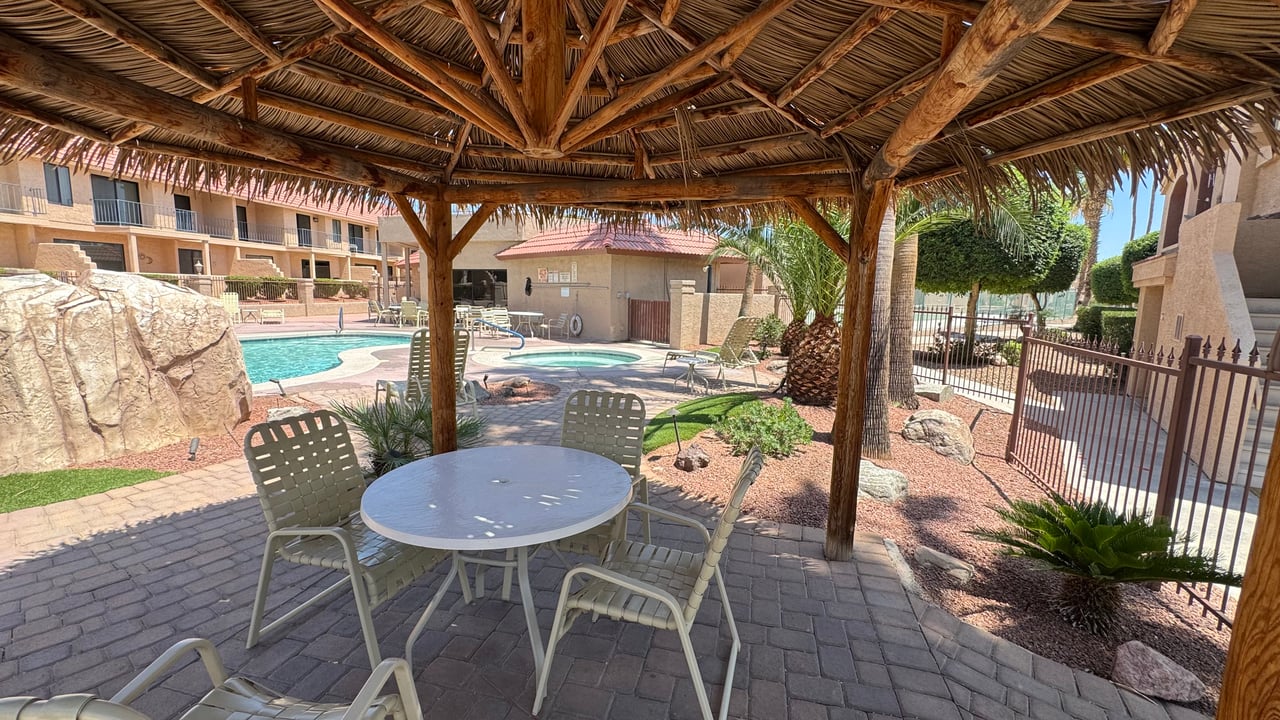 1650 Smoketree Ave S 121 (Rotary Beach/Park)