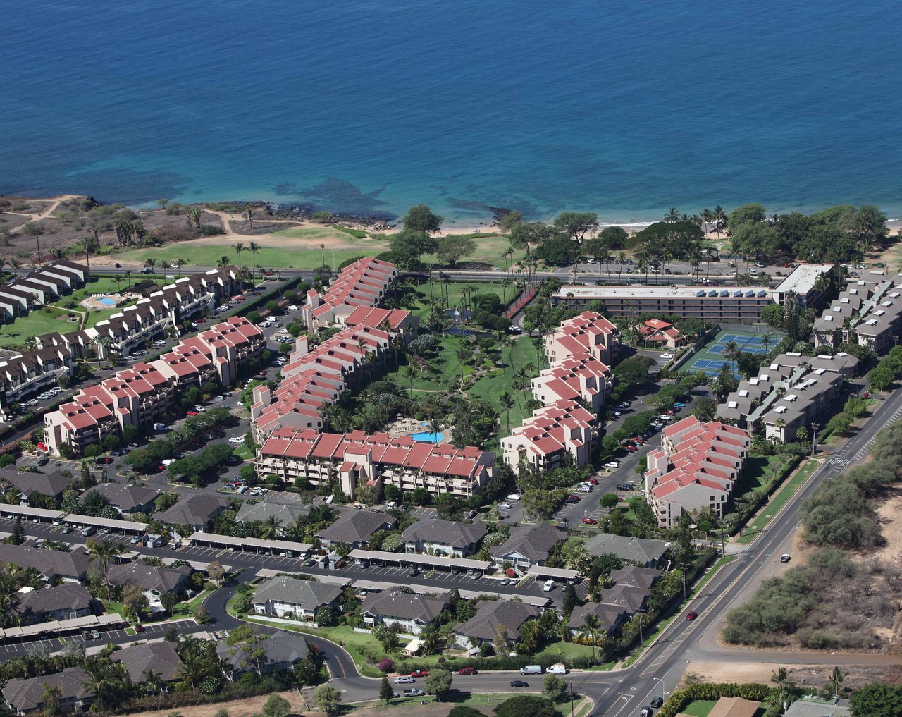 aerial image of Kamaole Sands in Kihei, South Maui