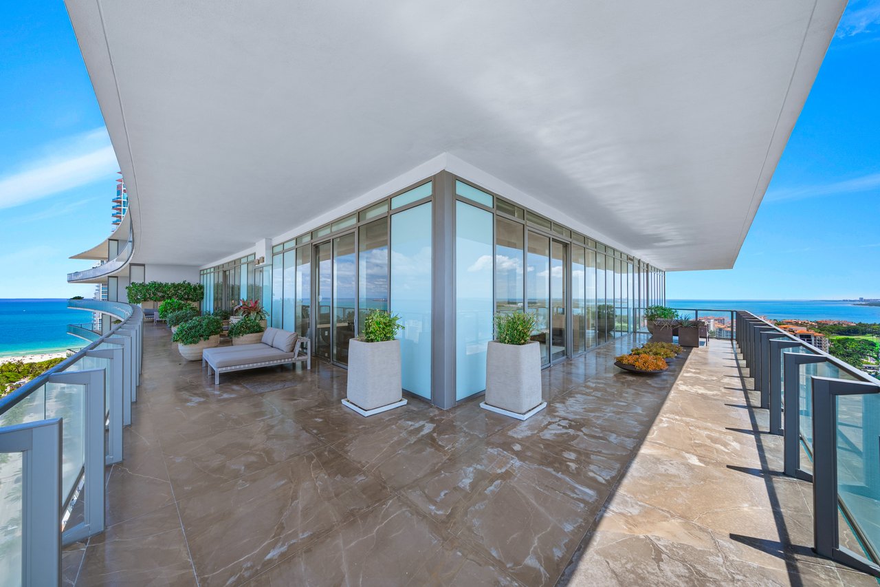 Apogee Penthouse