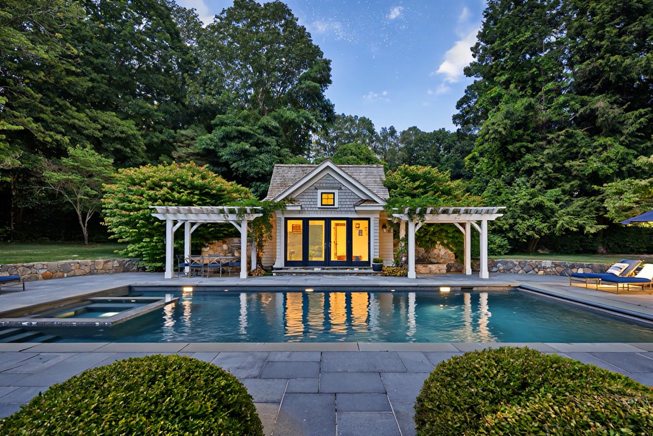 9 Greenbrier Road