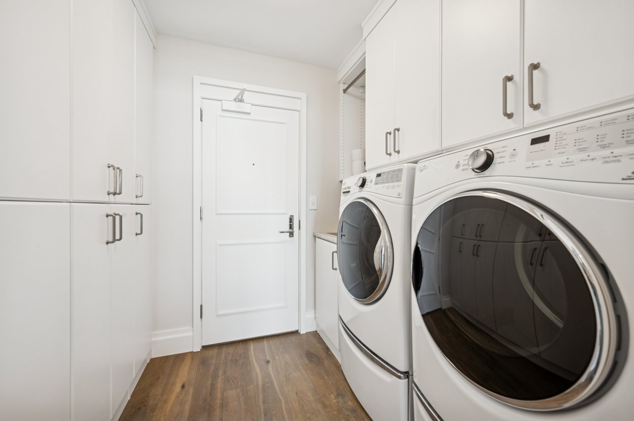 180 E Pearson Street Unit: 5603