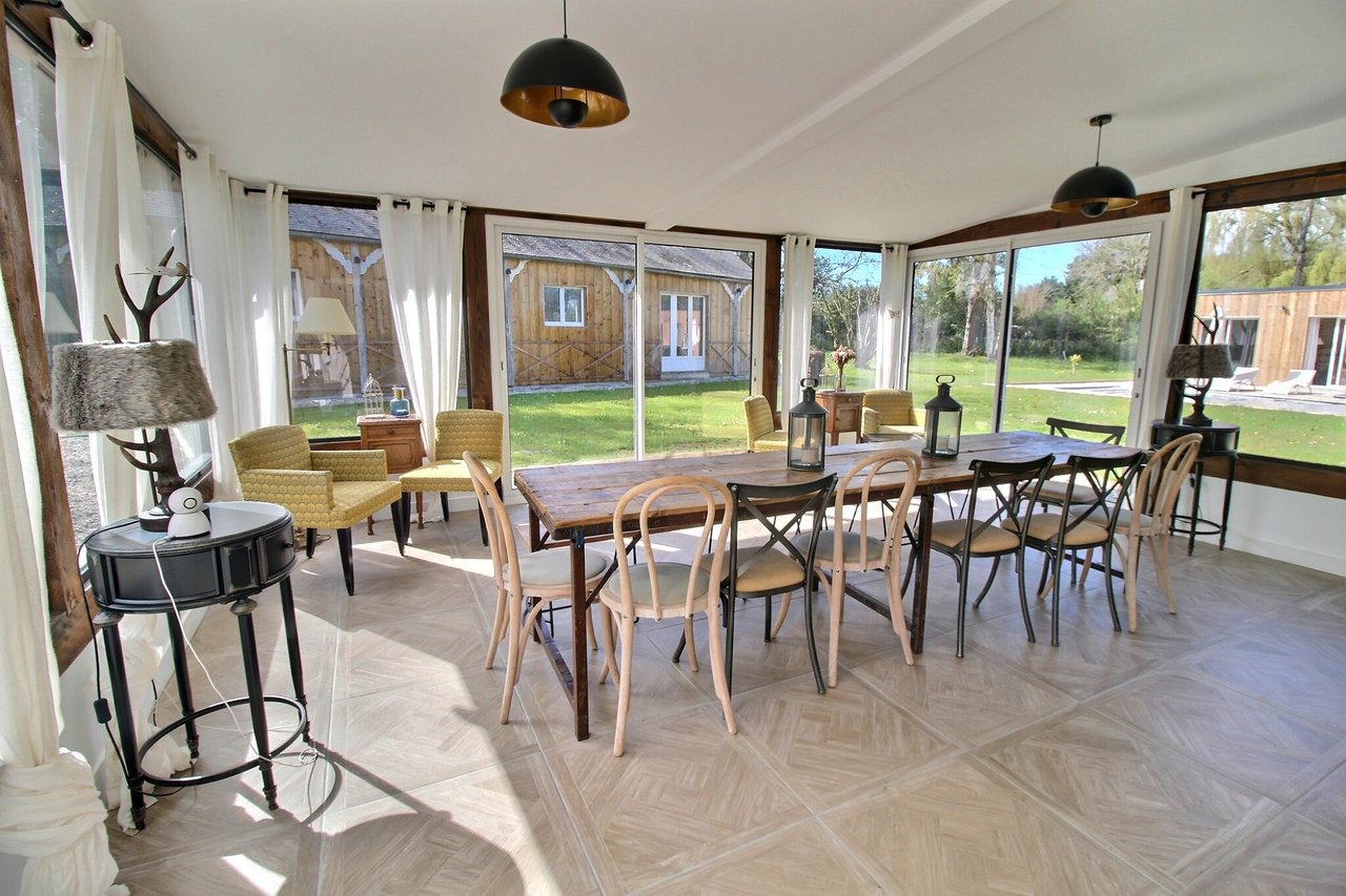 Property with garden, swimming pool and outbuildings for sale in Trouville-sur-Mer
