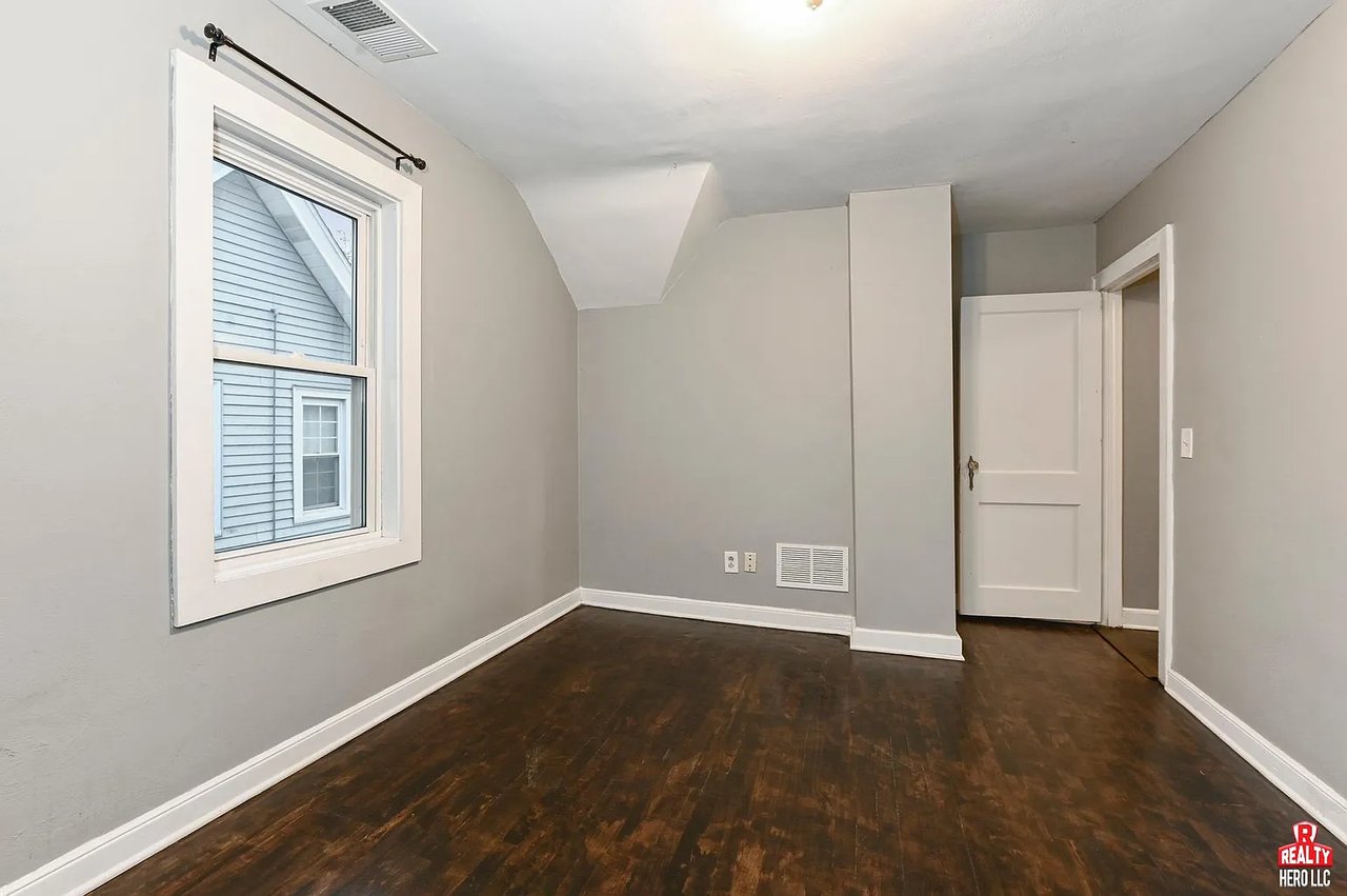 825 Allen Ave
