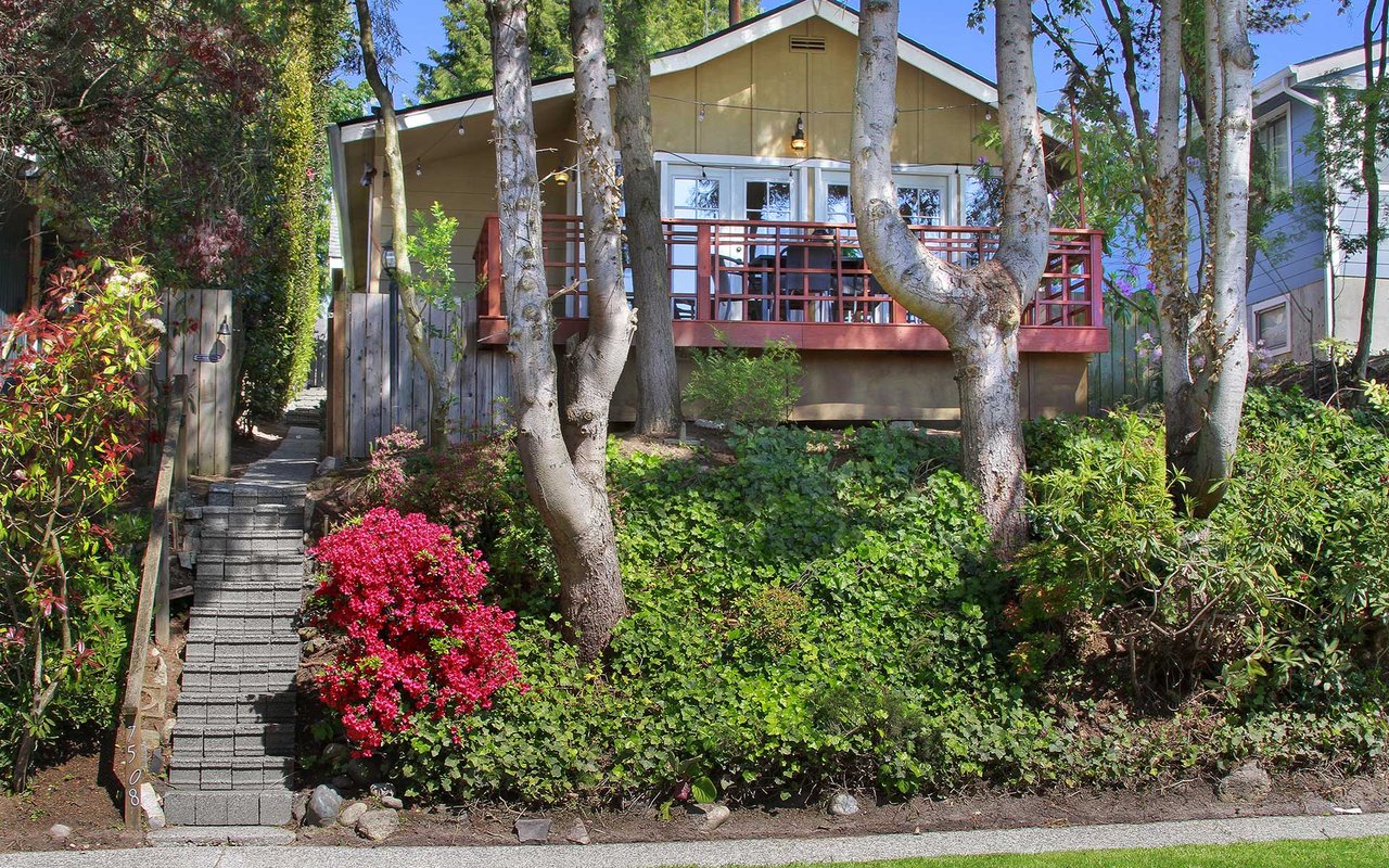 Sweet Bungalow in Hip Highland Park