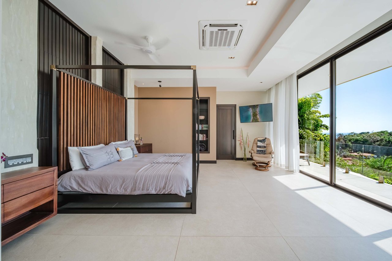 Casa Nola, Luxury Villa in Gated Community La Reserva