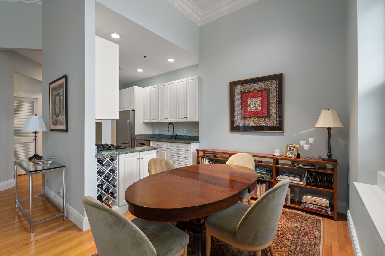Exceptional Columbus Court Residence