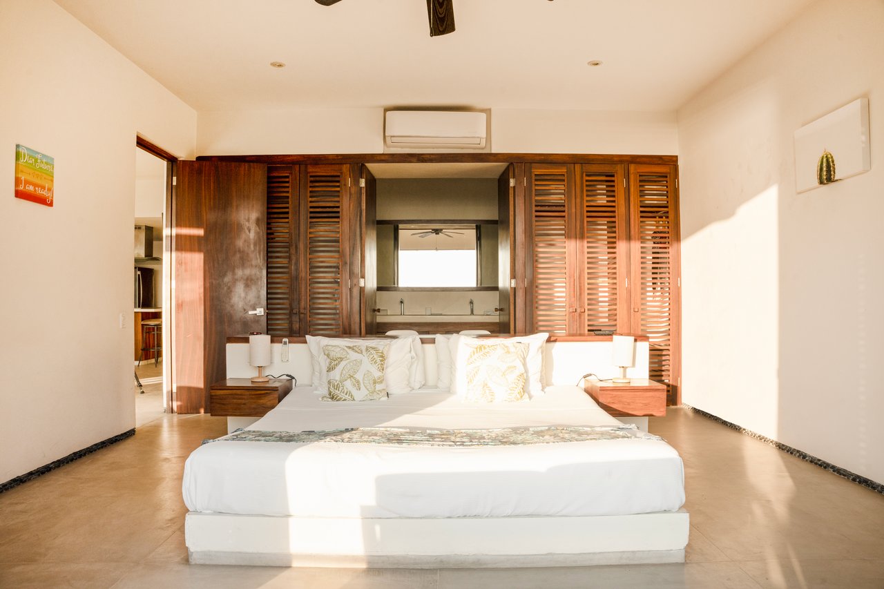 Marea Beachfront Villa C13