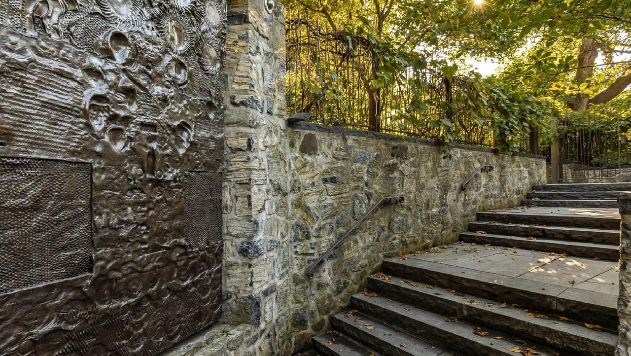  Outremont | Exceptional estate on Maplewood