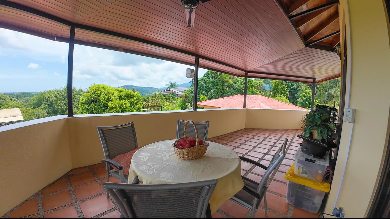 Tropical Estate in Gated Community near Quepos