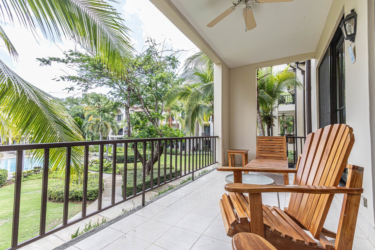 Close to Beach Luxury Two Bedroom Condo