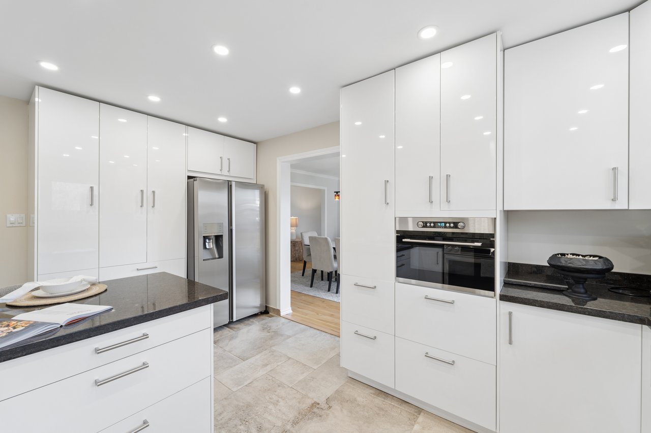 1156 Gloucester Square