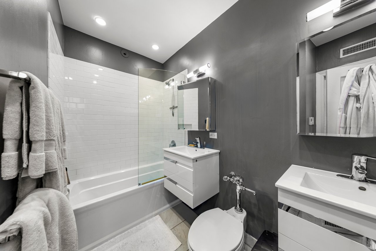 415 W Aldine Ave Unit 2A