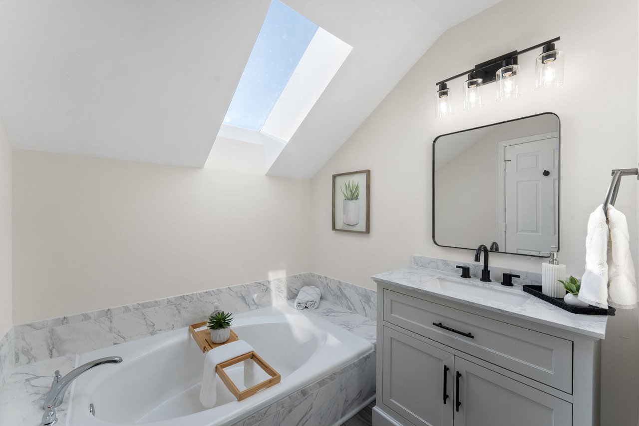 Best of Alexandria Living – 6540 River Tweed Lane