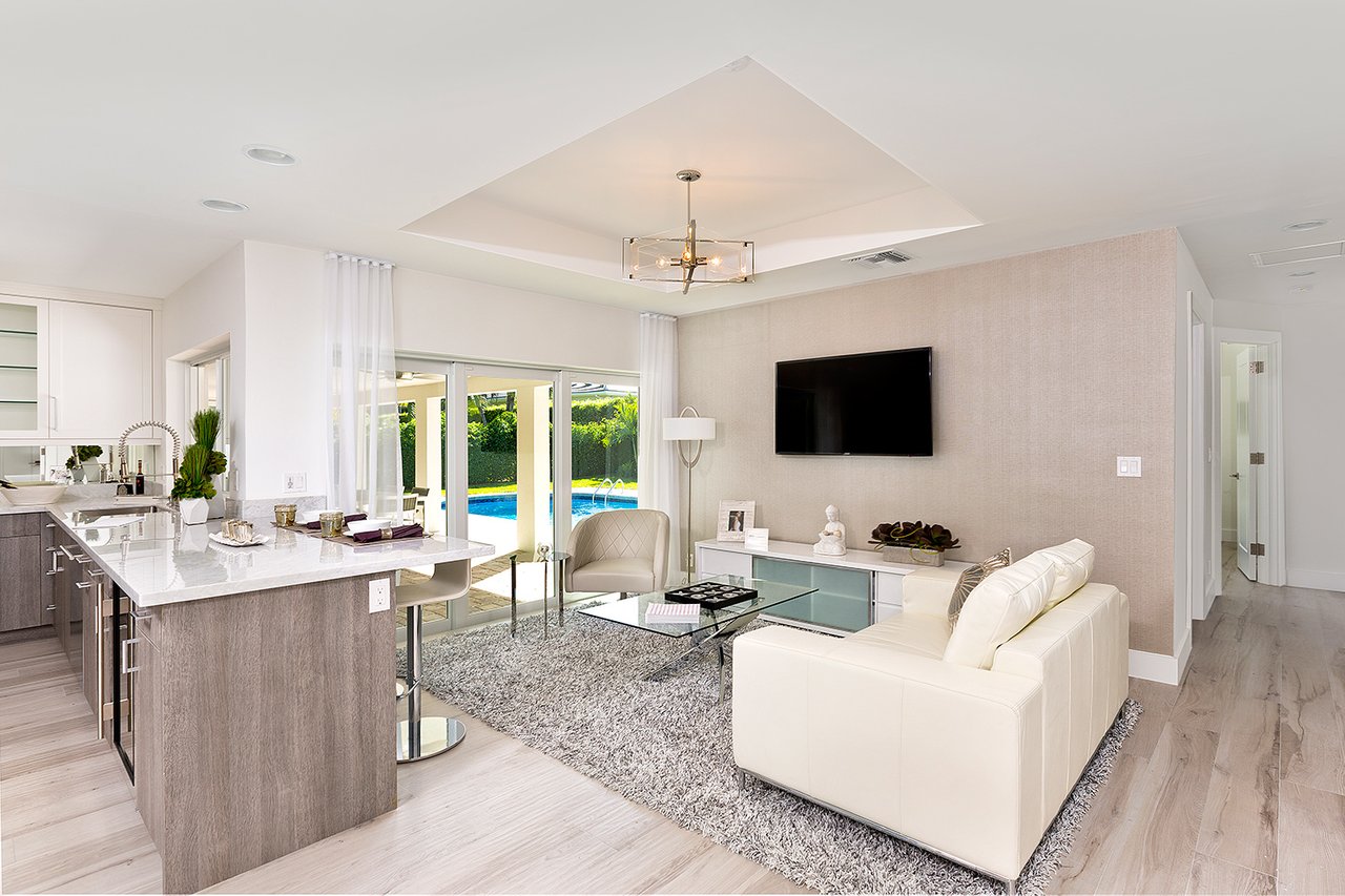 2367 Queen Palm Road