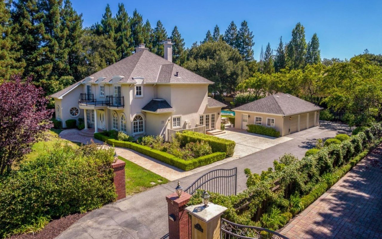 3 Isabella Ave