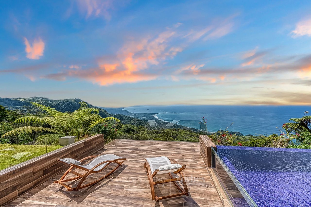 6575 - Dominical Contemporary Mansion