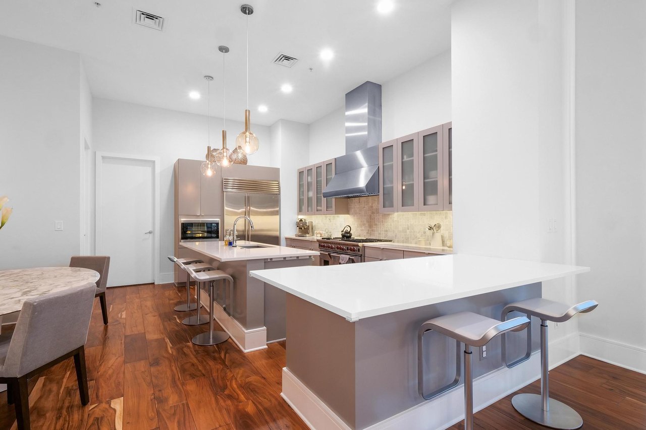 555 E 5th St, Unit 3022
