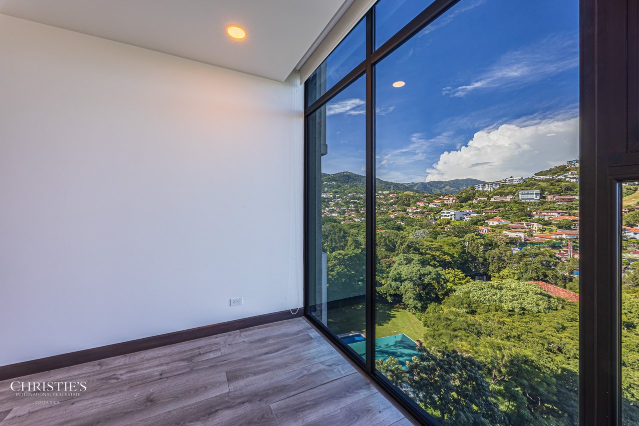 Luxurious Four-Bedroom Condo in the Hills of Escazú   