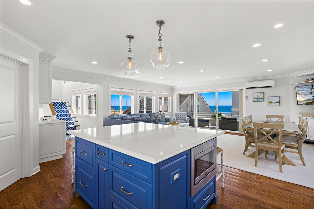 10 11th Street