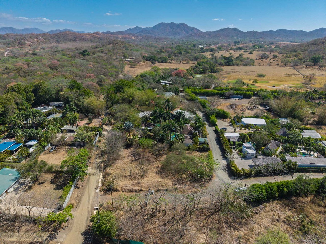 Spacious 2,179 m² Corner Lot in Río Santo Near Tamarindo