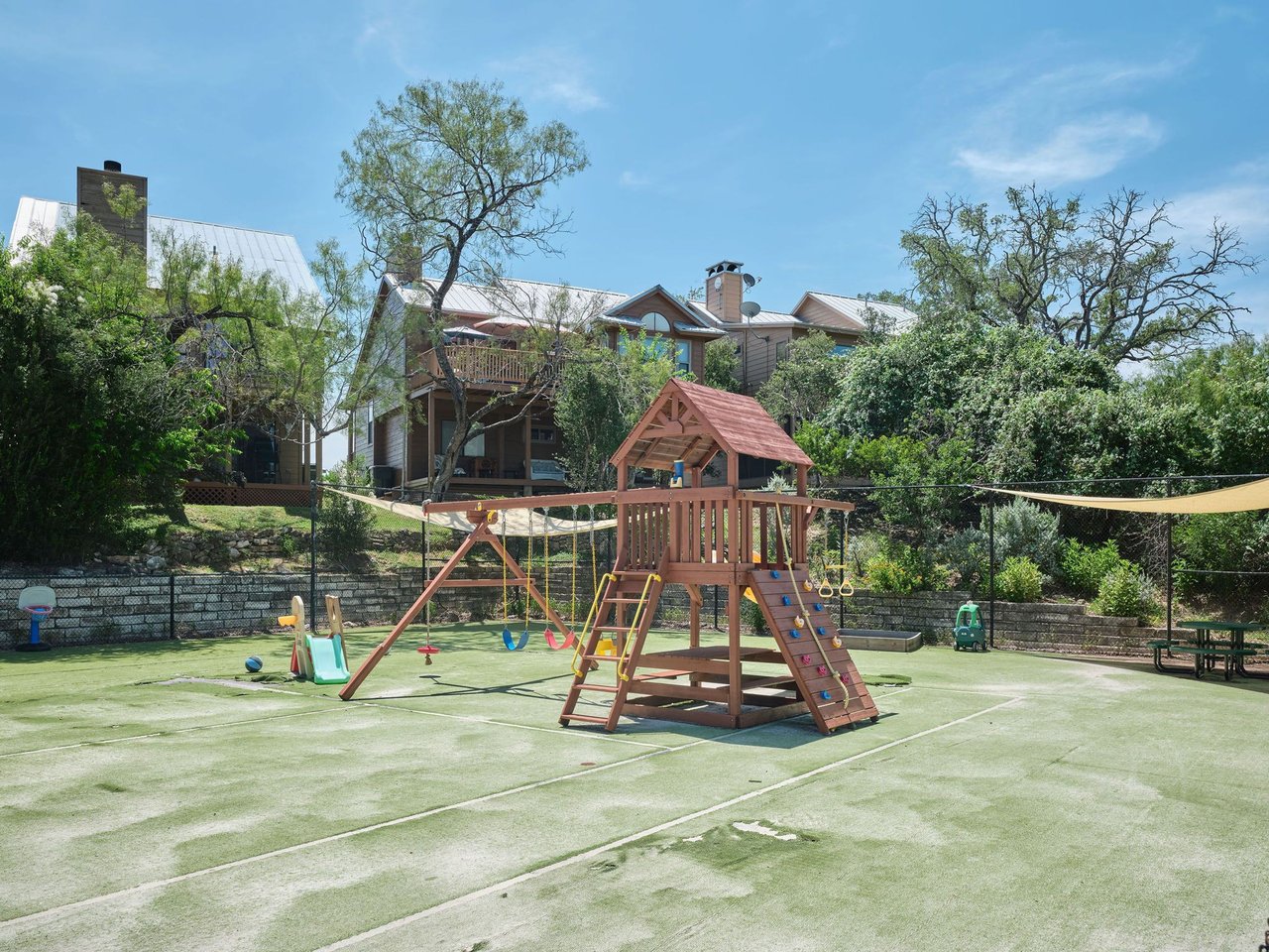 601 Wesley Ridge DR