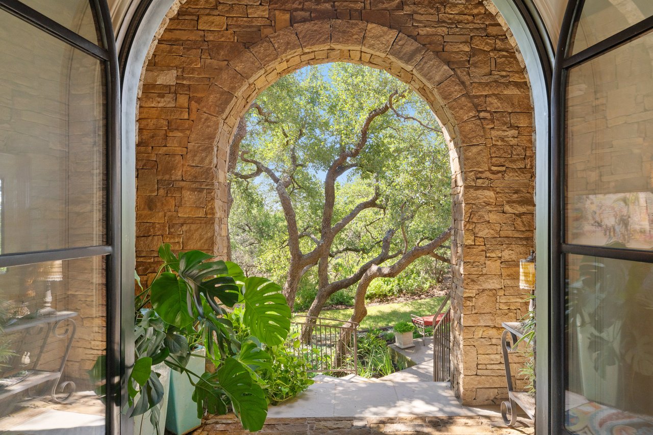 12802 Hacienda Ridge