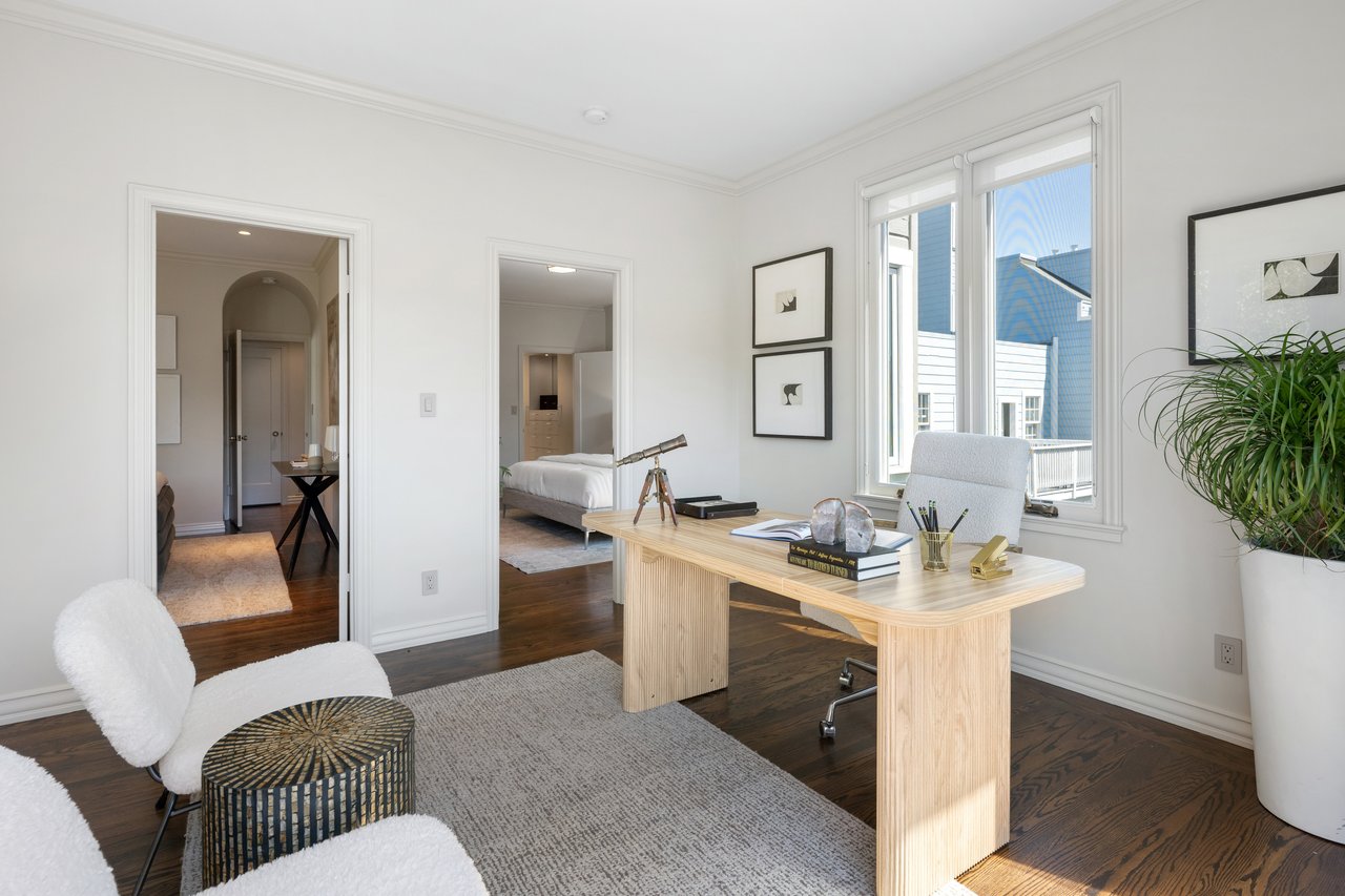 Stylishly Renovated & Palace-Adjacent