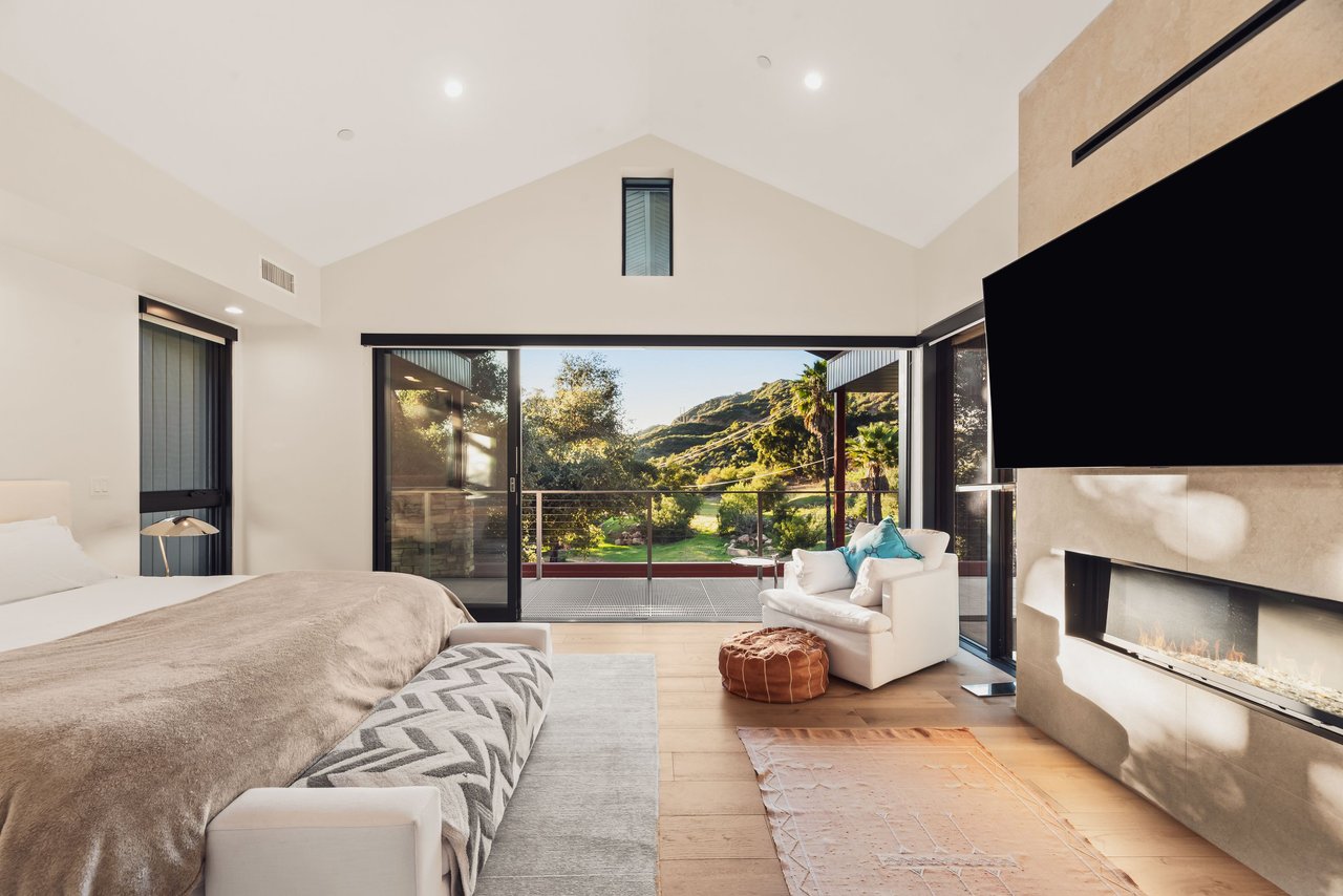 Extraordinary Modern Farmhouse 