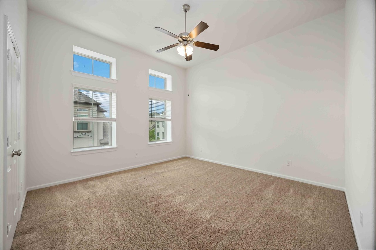 4012 Centre Valley Ln Houston, TX 77043