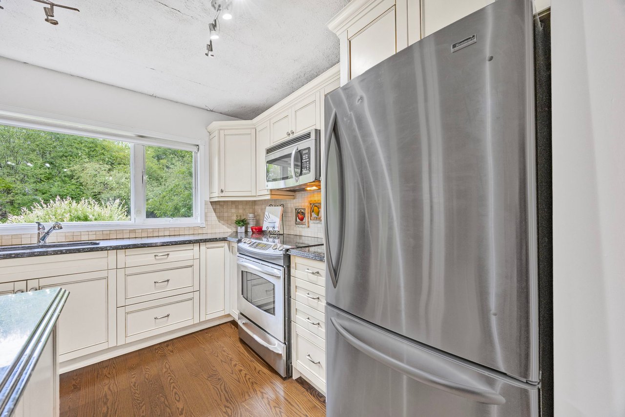 55 Old Church Road, King