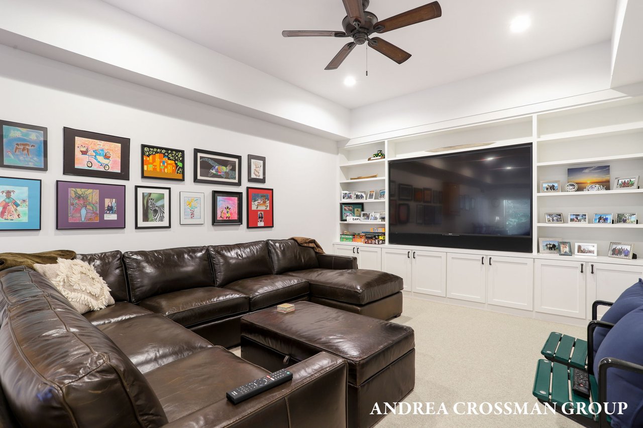 9565 Whispering Sands Dr