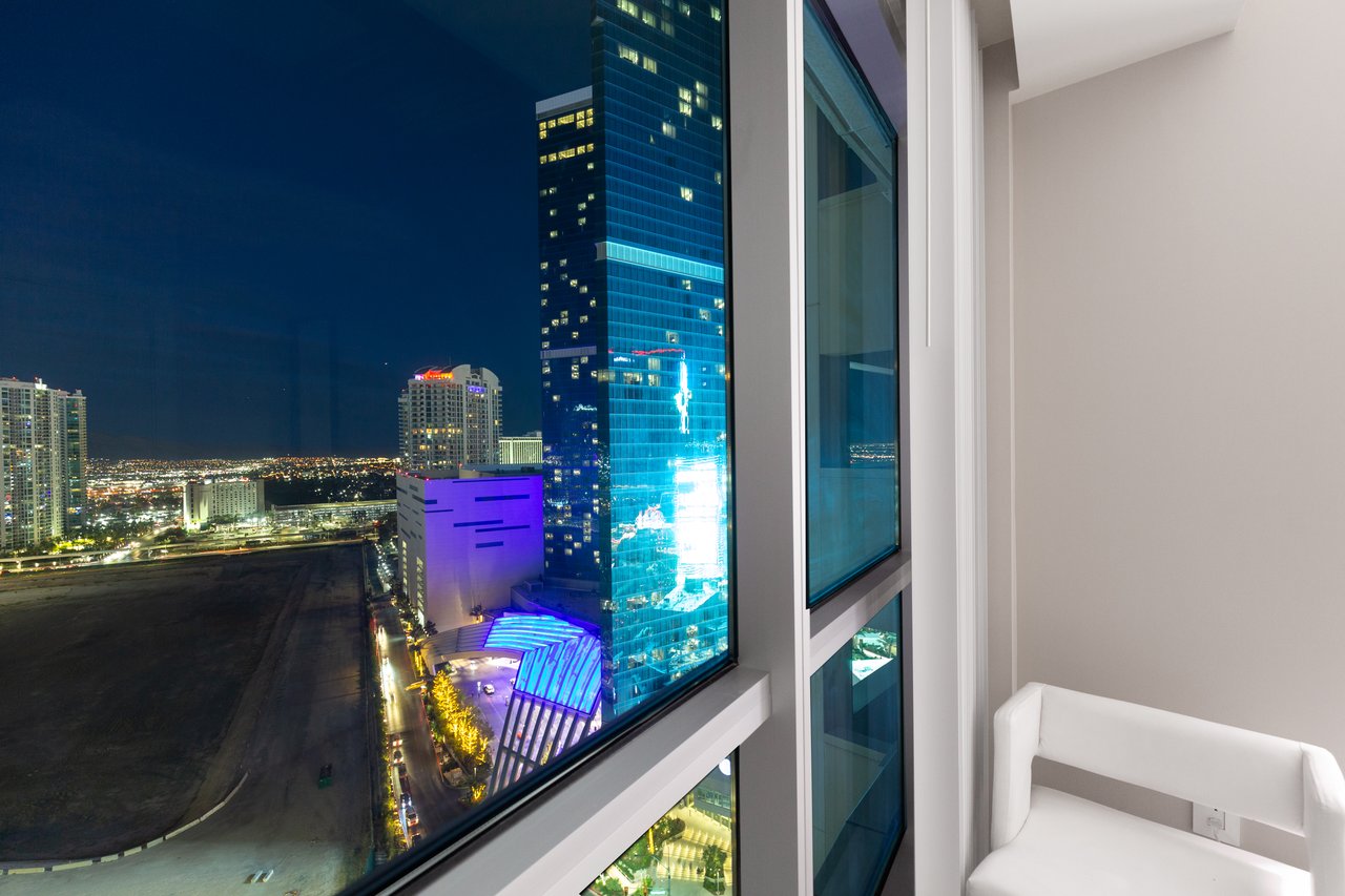 2700 Las Vegas Boulevard 2303