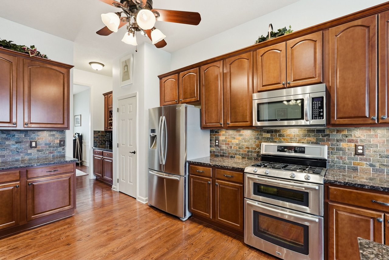 EXCLUSIVE LISTING  -  1234 Newbury Highland