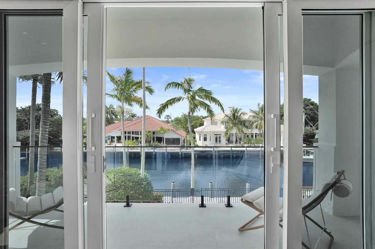 30  S Compass Dr