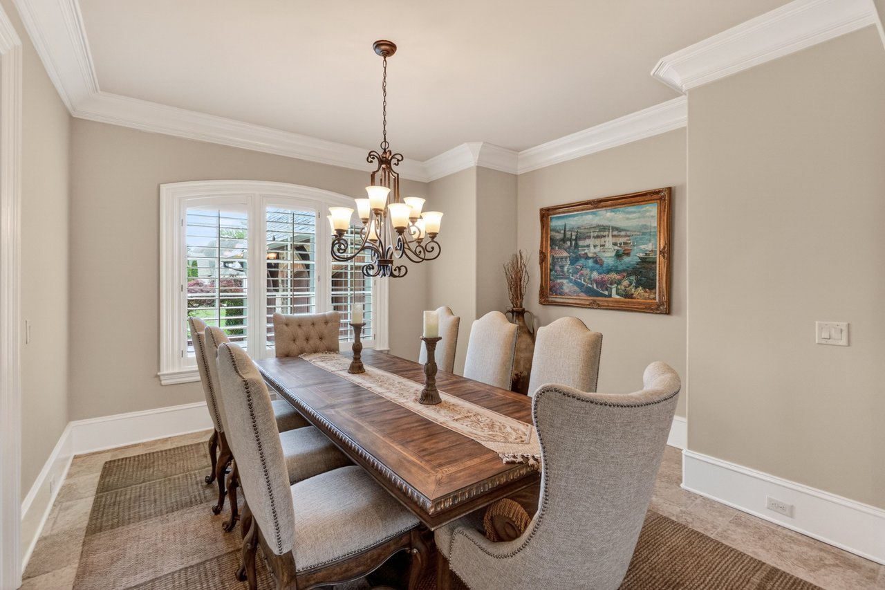 Private Exclusive Listing